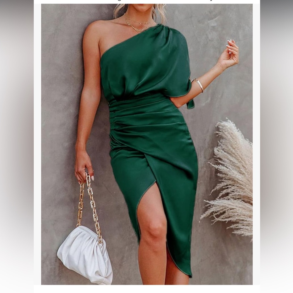 Cupshe Satin Elegant Green One-Shoulder Dress